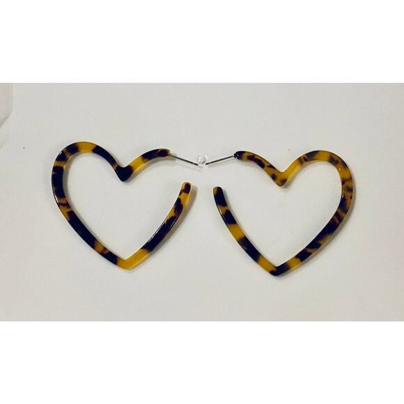 Tortoise Shell Heart Acrylic Hoop Earrings - Picture 1 of 1